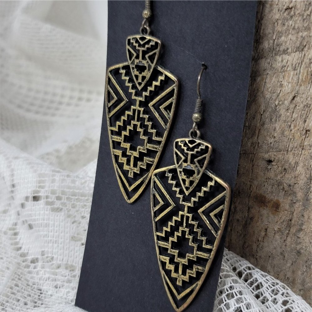 Exotic Metal Long Dangle Earrings Pierced - Picture 2 of 4